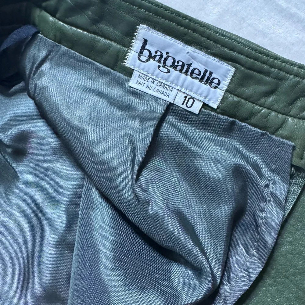 Bagatelle Forest Green Leather Pencil Skirt - Picture 4 of 6